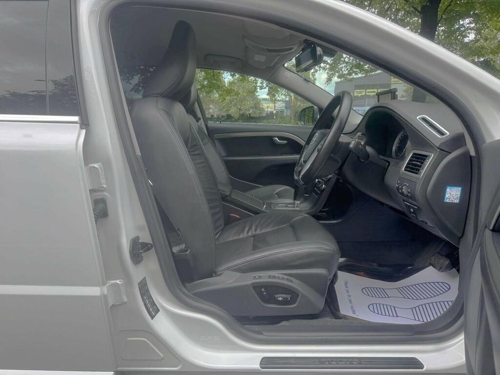 Volvo V70 Se Blue #17