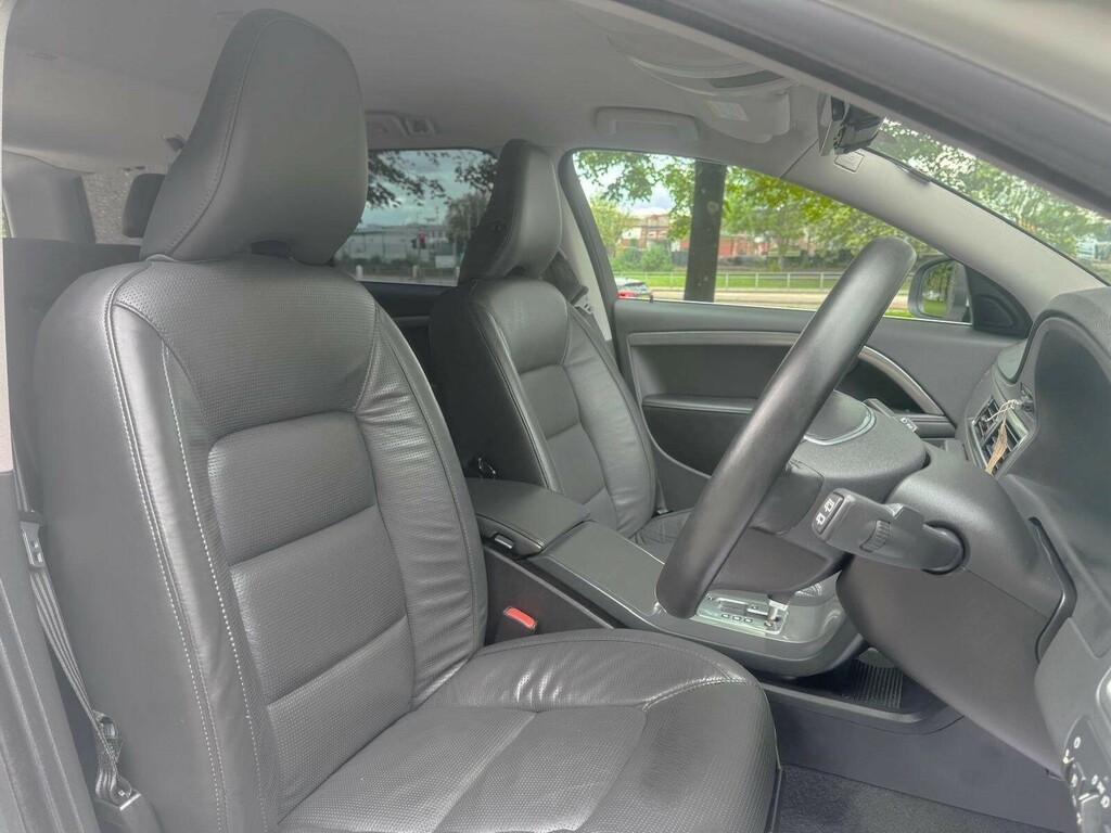 Volvo V70 Se Blue #16