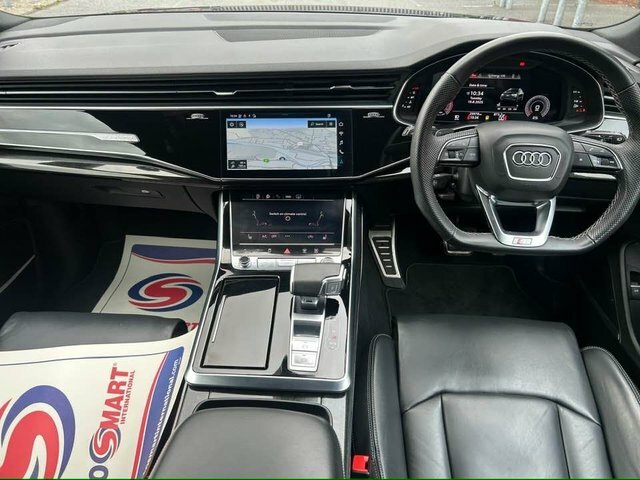 Audi Q8 S Line Black #10