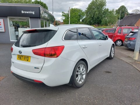 Kia Ceed Crdi 2 Isg White #5