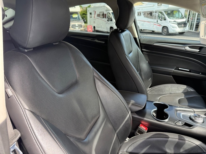 Ford 1.5 Ecoblue 120 Titanium Powershift Black #22