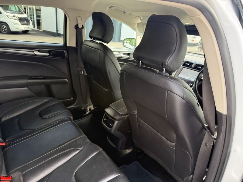 Ford 1.5 Ecoblue 120 Titanium Powershift Black #33