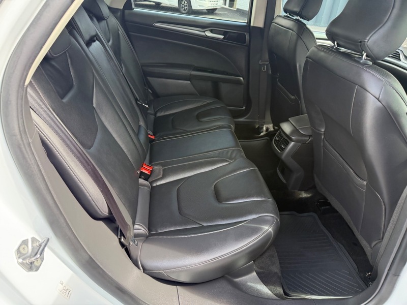 Ford 1.5 Ecoblue 120 Titanium Powershift Black #30