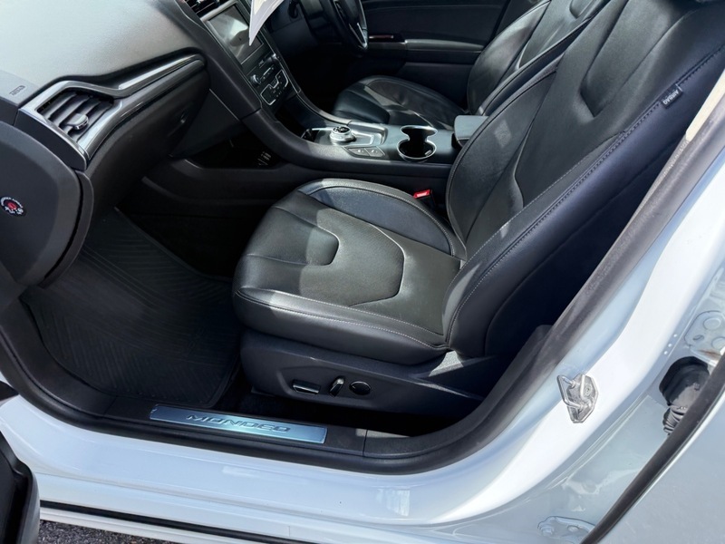 Ford 1.5 Ecoblue 120 Titanium Powershift Black #39