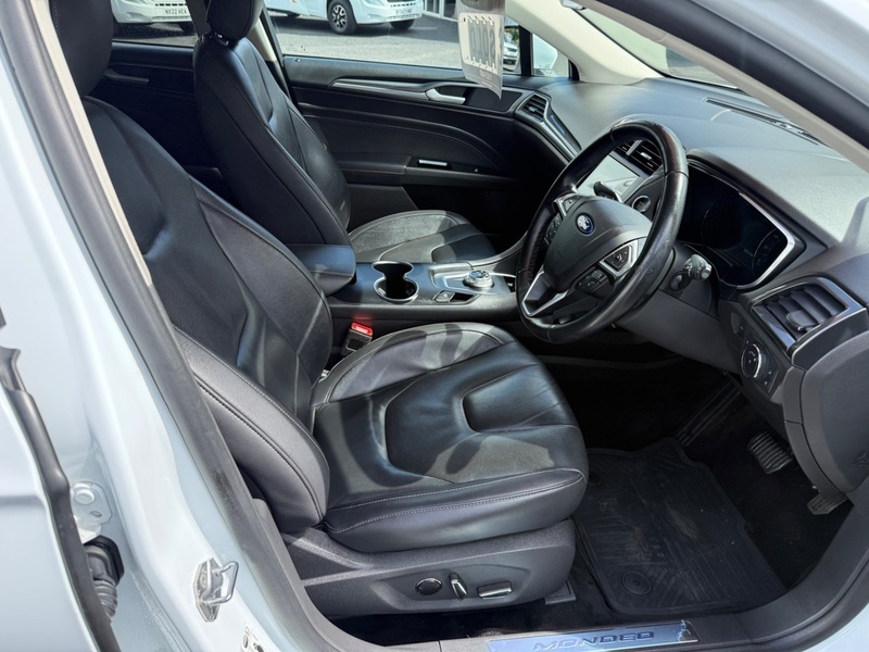 Ford 1.5 Ecoblue 120 Titanium Powershift Black #20
