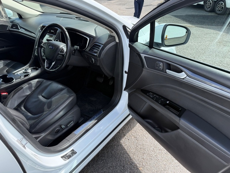 Ford 1.5 Ecoblue 120 Titanium Powershift Black #19