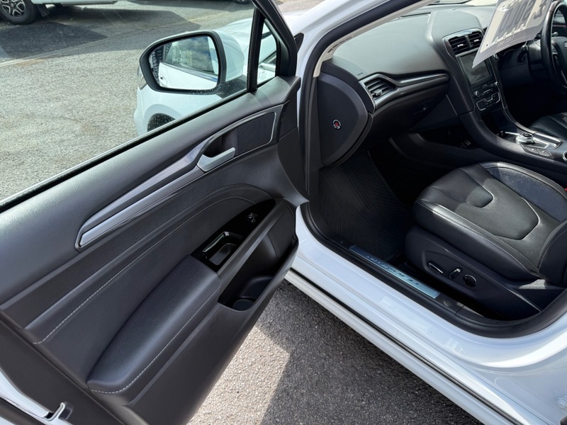 Ford 1.5 Ecoblue 120 Titanium Powershift Black #36