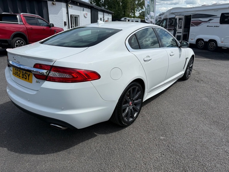 Jaguar XF D Sport 2.2 White #5