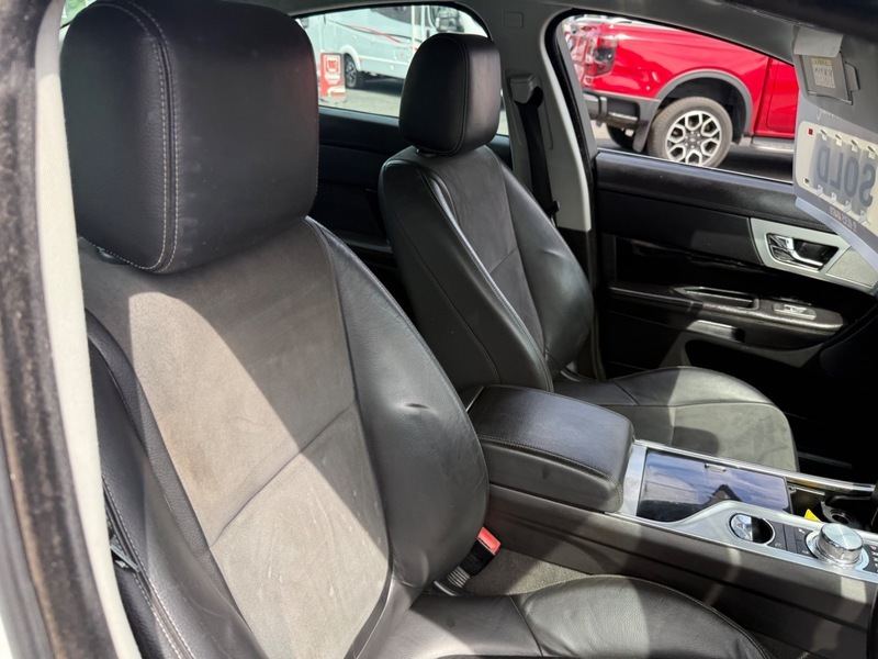 Jaguar XF 2012 62 2.2D Grey #22