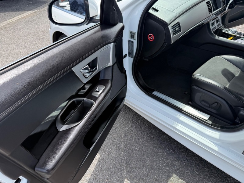 Jaguar XF 2012 62 2.2D Grey #39