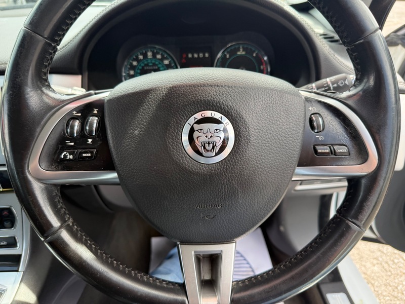 Jaguar XF 2012 62 2.2D Grey #23