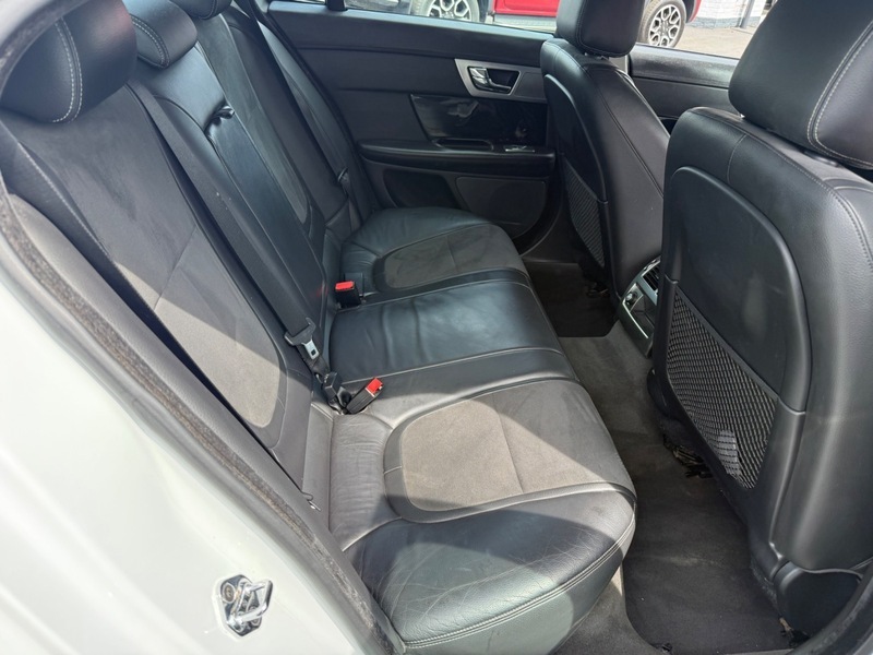 Jaguar XF 2012 62 2.2D Grey #29