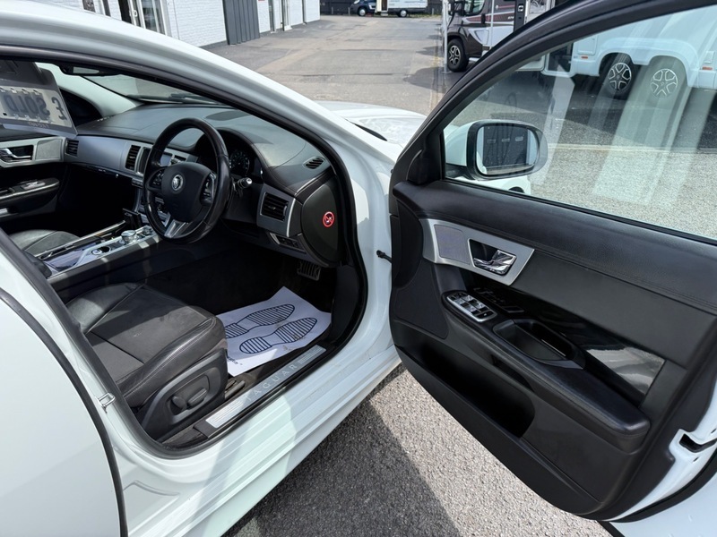 Jaguar XF 2012 62 2.2D Grey #20