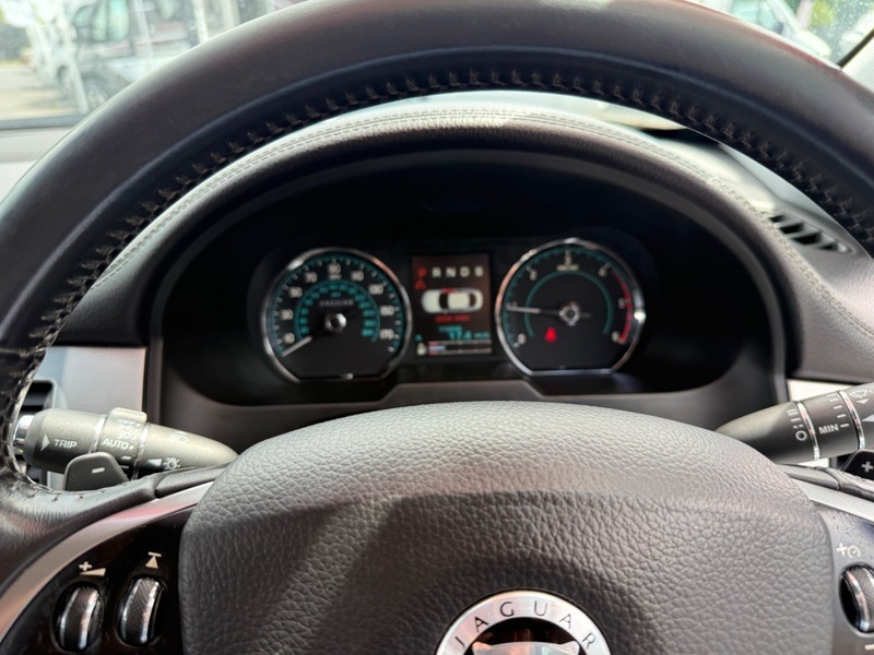 Jaguar XF 2012 62 2.2D Grey #24