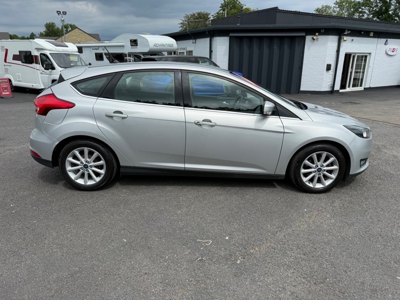 Ford Focus Titanium Tdci 17 Plate Silver #4
