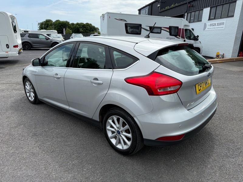 Ford Focus Titanium Tdci 17 Plate Silver #6