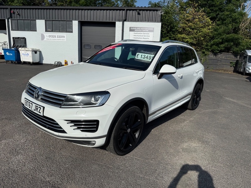 Volkswagen Touareg V6 R-line Plus Tdi White #3