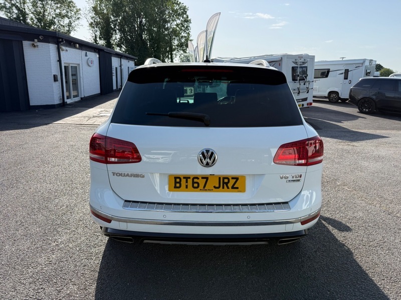Volkswagen Touareg V6 R-line Plus Tdi White #5