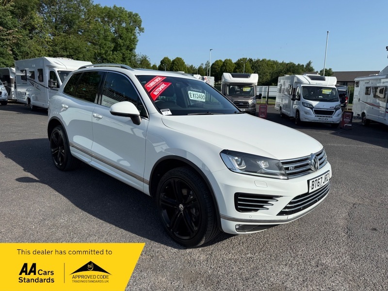 Volkswagen Touareg V6 R-line Plus Tdi White