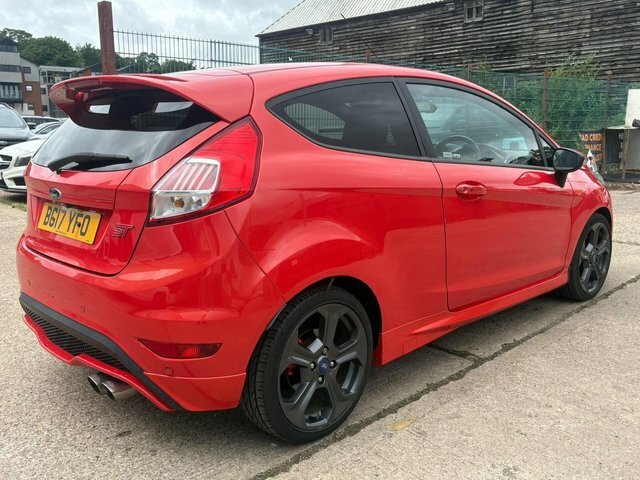 Ford Fiesta 1.6T Ecoboost St-3 Euro 6 BG17YFO Orange #3