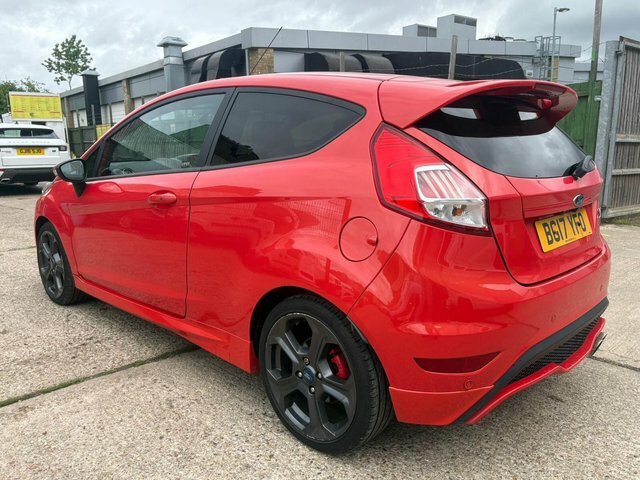 Ford Fiesta 1.6T Ecoboost St-3 Euro 6 BG17YFO Orange #5