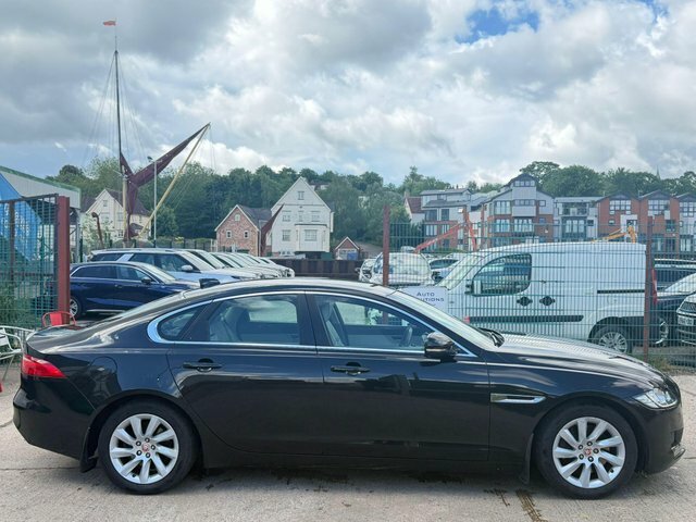 Jaguar XF 2.0D Prestige Euro 6 S S Black #2