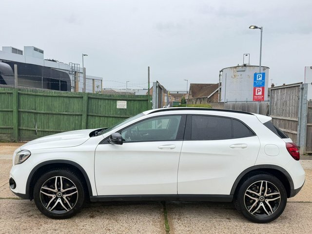 Mercedes-Benz GLA Class 1.6 Gla180 Urban Edition 7G-dct Euro 6 S S White #6