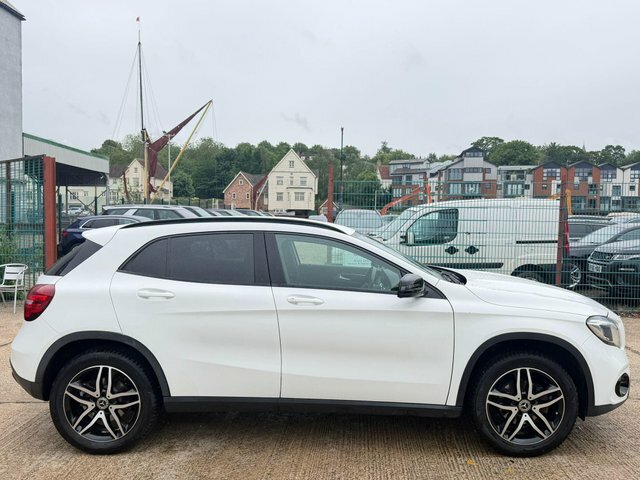 Mercedes-Benz GLA Class 1.6 Gla180 Urban Edition 7G-dct Euro 6 S S White #2