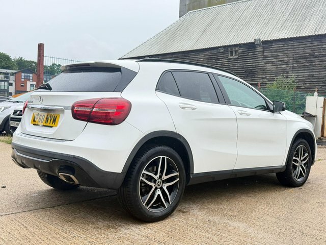Mercedes-Benz GLA Class 1.6 Gla180 Urban Edition 7G-dct Euro 6 S S White #3