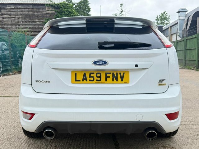 Ford Focus Zetec 5-Door Black #4