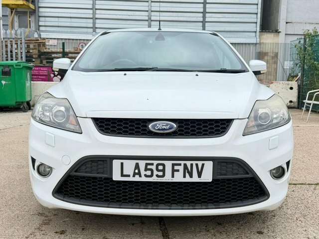 Ford Focus Zetec 5-Door Black #8