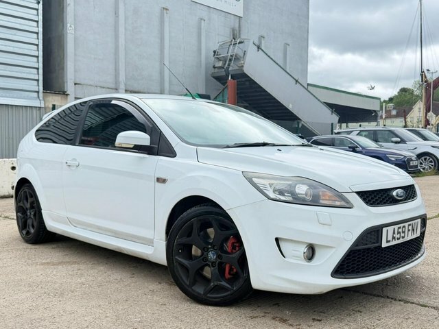 Ford Focus Zetec 5-Door Black #1
