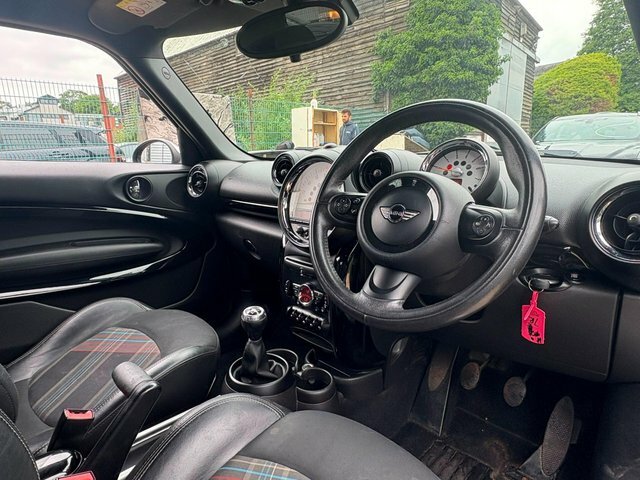 Mini Paceman White #11