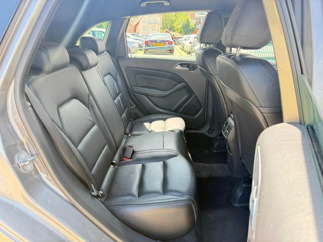 Mercedes-Benz B Class B 180 Amg Line Premium D Silver #14