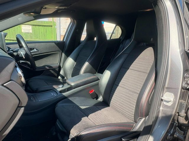 Mercedes-Benz GLA Class Gla 220 D 4Matic Sport Premium Blue #19