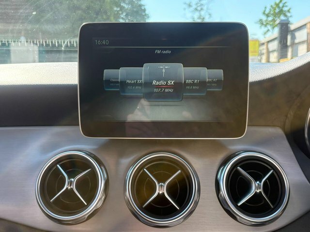 Mercedes-Benz GLA Class Gla 220 D 4Matic Sport Premium Blue #25