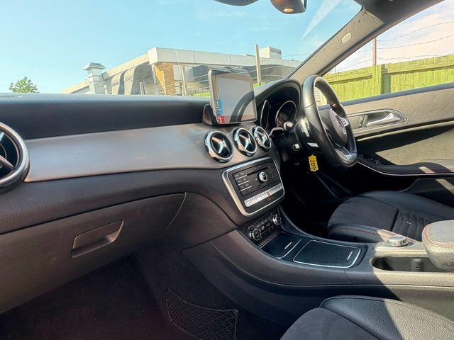 Mercedes-Benz GLA Class Gla 220 D 4Matic Sport Premium Blue #20