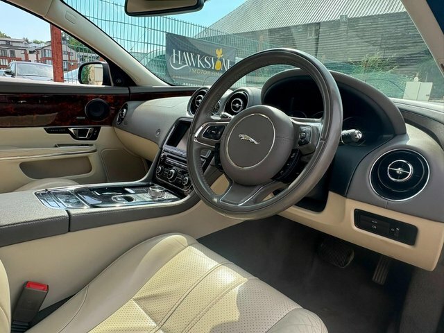 Jaguar XJ Saloon 3.0D V6 Portfolio Euro 5 Ss Lw Red #11