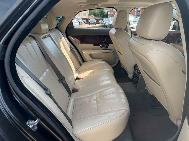 Jaguar XJ Saloon 3.0D V6 Portfolio Euro 5 Ss Lw Red #12