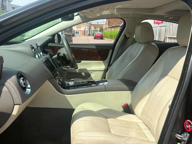 Jaguar XJ Saloon 3.0D V6 Portfolio Euro 5 Ss Lw Red #18