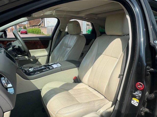 Jaguar XJ Saloon 3.0D V6 Portfolio Euro 5 Ss Lw Red #19
