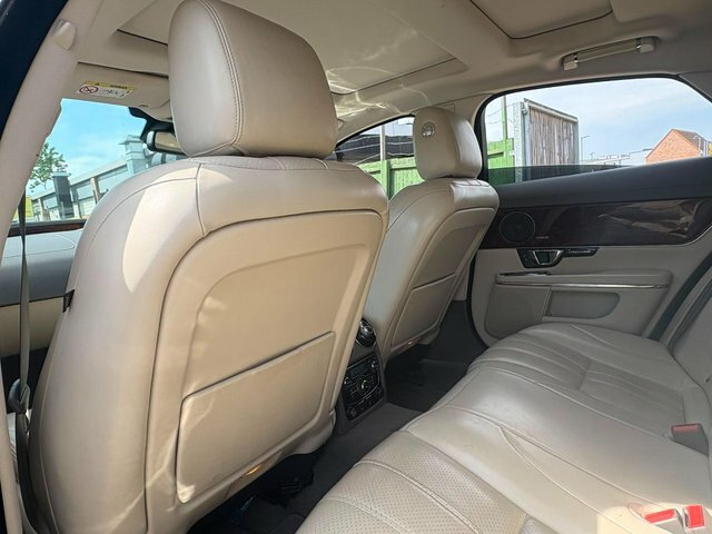 Jaguar XJ Saloon 3.0D V6 Portfolio Euro 5 Ss Lw Red #17