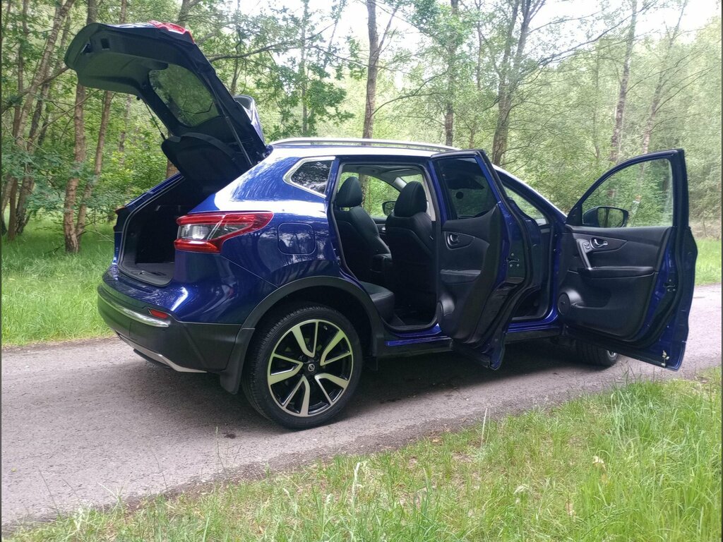 Nissan Qashqai 1.3 Dig-t Tekna Dct Euro 6 Ss RV68HTE Blue #3