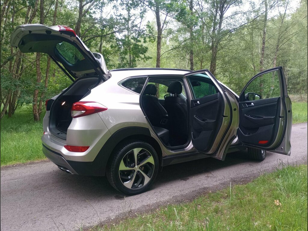 Hyundai Tucson 2.0 Crdi Premium Se 4Wd Euro 6 KW65FGA White #3