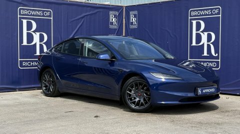 Tesla Model 3 Dual Motor Long Blue