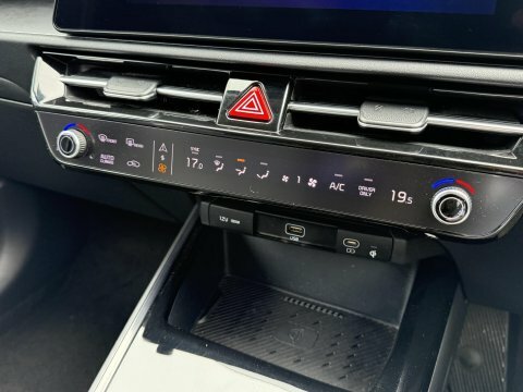 Kia e-Niro 64.8Kwh 3 Orange #30