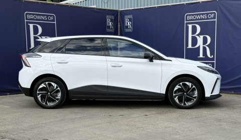 MG MG4 64Kwh Trophy Long White #3