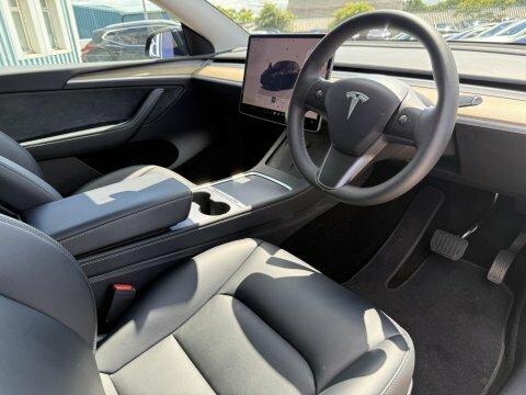 Tesla Model Y Dual Motor Long Black #2