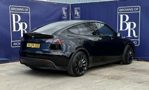 Tesla Model Y Dual Motor Performance Black #4