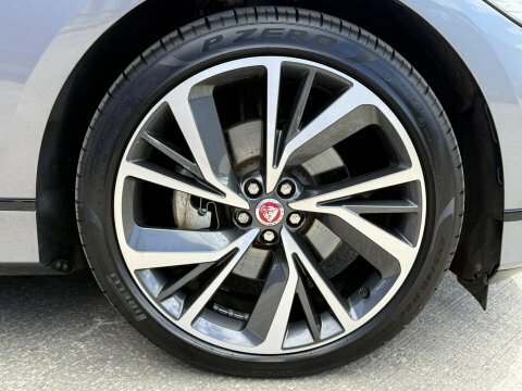 Jaguar I-Pace 90Kwh Black Suv Red #12